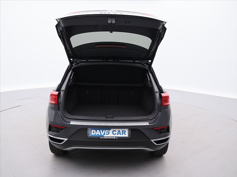 Volkswagen T-Roc 1,0 TSI Virtual LED Webasto - fotka 9 z 29
