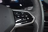 Volkswagen Golf (2022) 1.5TSI 110kW R-Line, Manuál - náhled 17