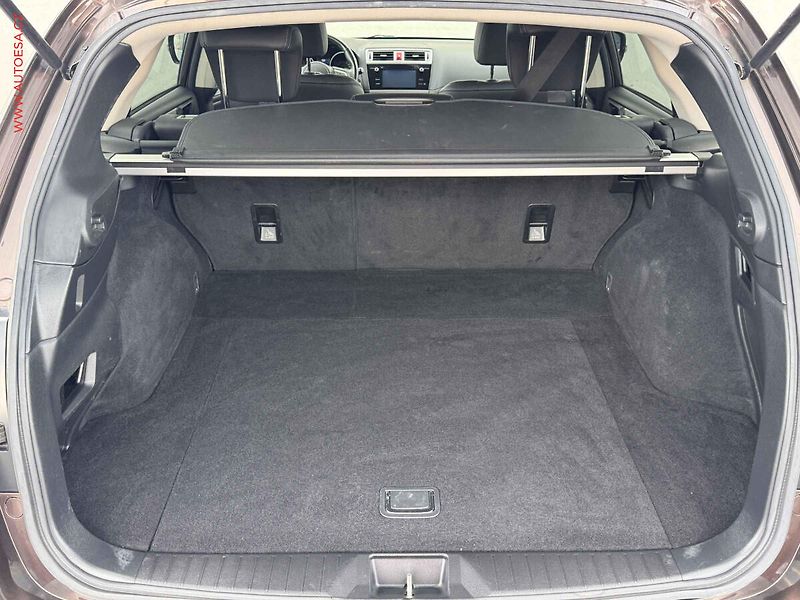 Subaru Outback (2017) 2.5i 4x4, 2.maj,ČR, AT, kůže - fotka 7 z 17