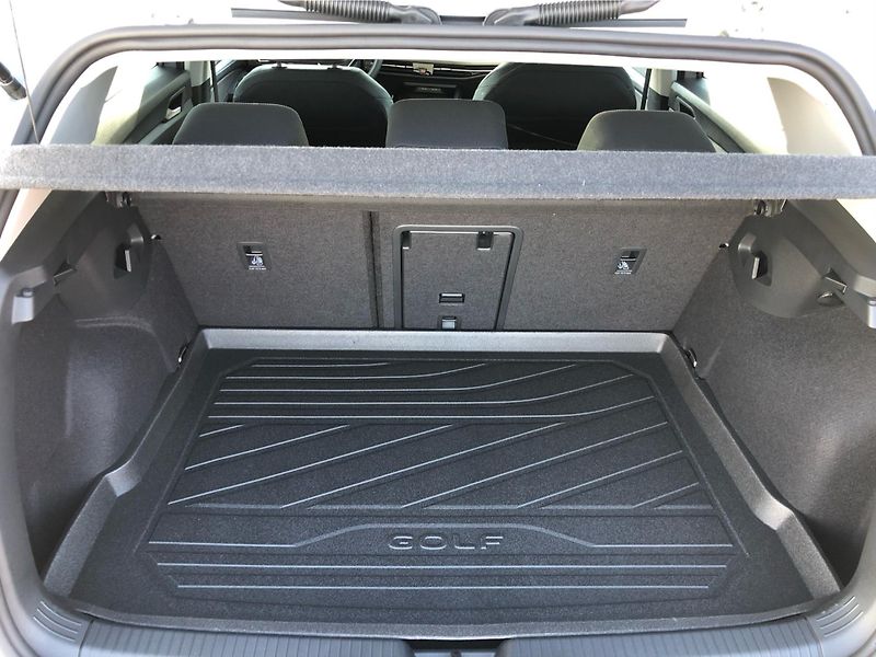 Volkswagen Golf People 1,5 eTSI 85 kW 7DSG mHE - fotka 13 z 28