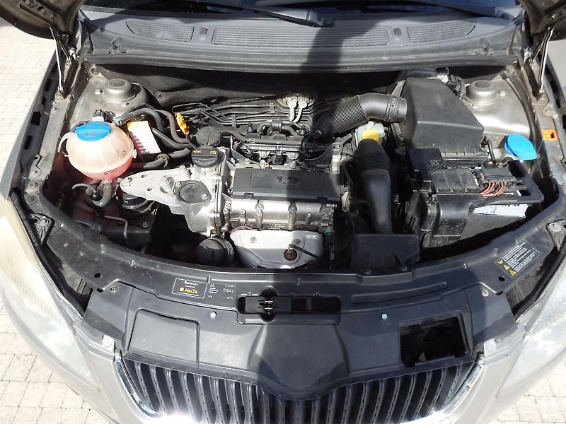 Škoda Fabia 1,2 HTP ZÁLOHOVÁNO - fotka 12 z 13