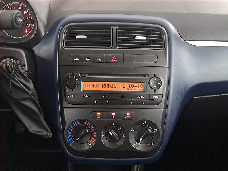 Fiat Grande Punto (2007) 1.4, nová STK, jezdí dobře - fotka 12 z 15