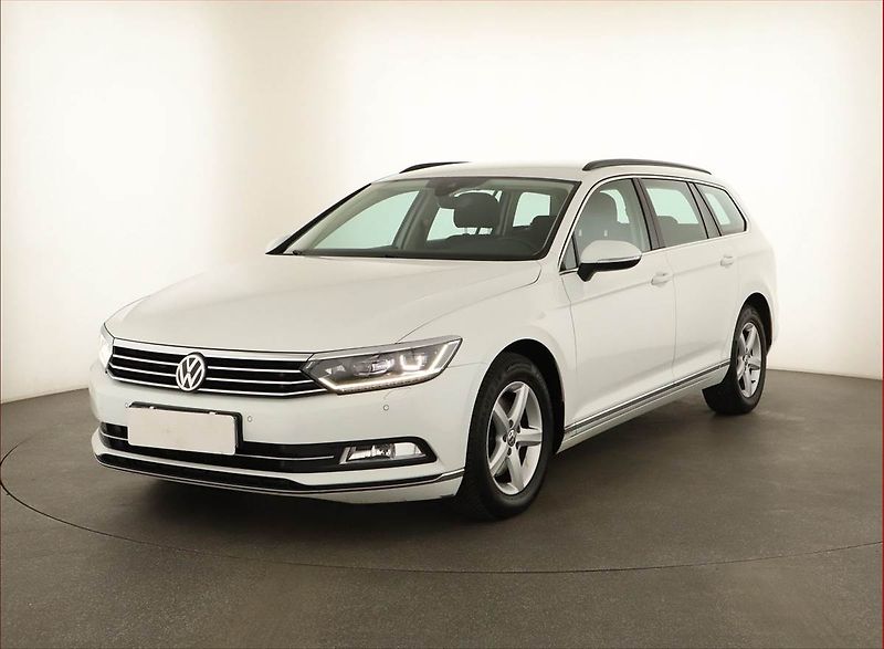 Volkswagen Passat (2019) 2.0 TDI, 4X4, Automat - fotka 2 z 18
