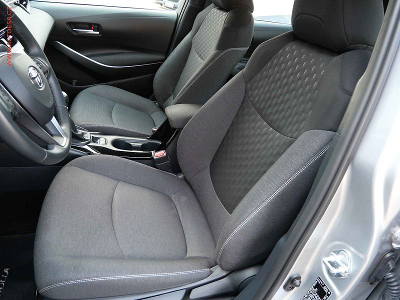 Toyota Corolla (2024) 1.5 VVT-i, 2.maj,ČR, Navi - fotka 9 z 19