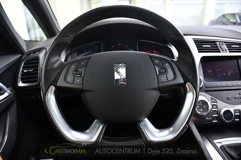 Citroën DS5 2.0HDi PANORAMA KESSY - fotka 27 z 46