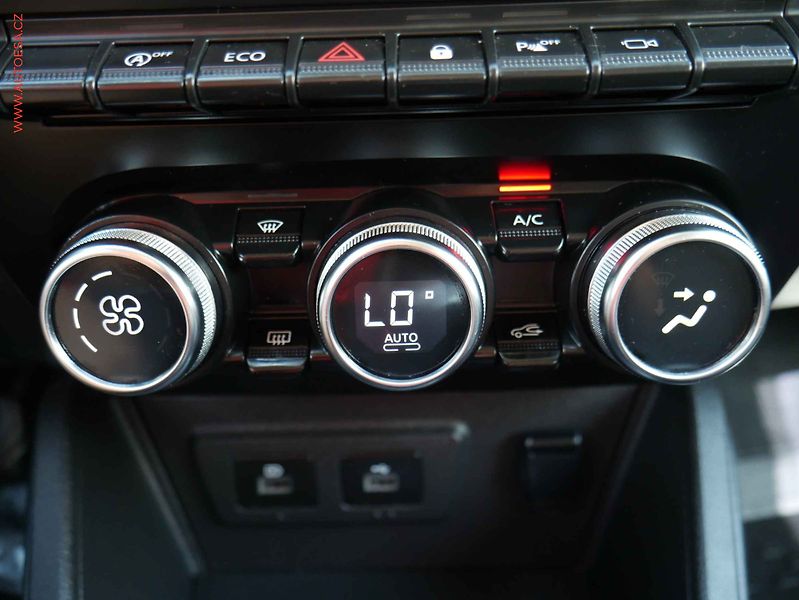 Dacia Duster (2022) 1.0i, ČR, Navi, park kamera - fotka 19 z 22