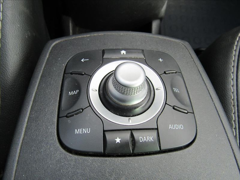 Renault Grand Scénic 2,0 dCi 118kW 1.majitel 7 míst - fotka 20 z 33