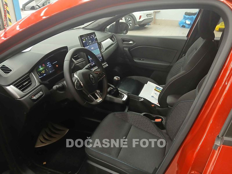 Renault Captur (2024) 1.0TCE, ČR, navi, LED, autoAC - fotka 3 z 3