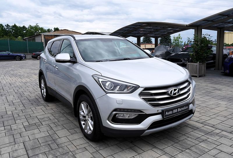 Hyundai Santa Fe 2.2 CRDi 4WD/Style/4x4/CZ - fotka 7 z 50