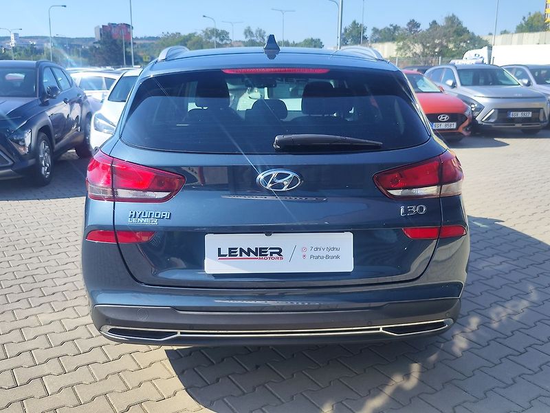 Hyundai i30 1.5 T-GDI/117kW Smart Navi - fotka 6 z 34