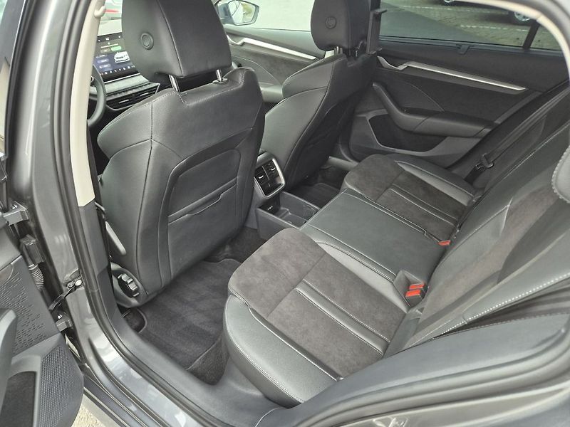 Škoda Octavia 130 let Premium 1.5 TSI 110 kW - fotka 18 z 39