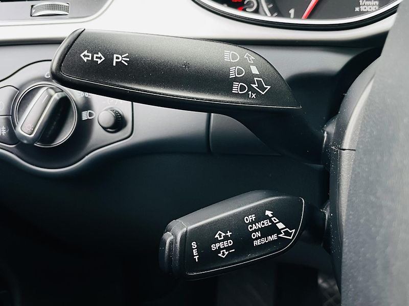 Audi A4 3.0TDI QUATTRO VÝHŘEV SERVISKA - fotka 37 z 41