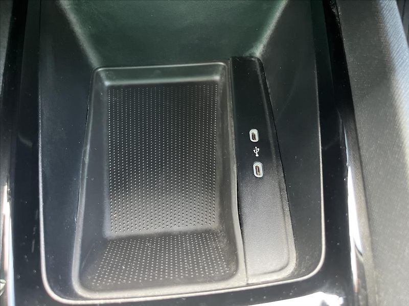 Škoda Octavia 2,0 TDi 110KW DSG 4x4 TZ -DPH - fotka 24 z 52