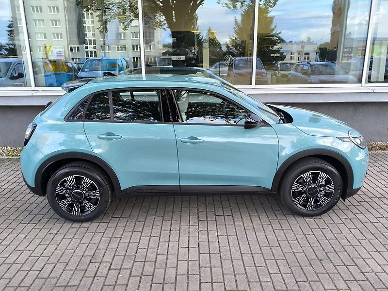 Fiat 600 (2026) Icon BEV 54kWh 115kW/156k - fotka 29 z 35