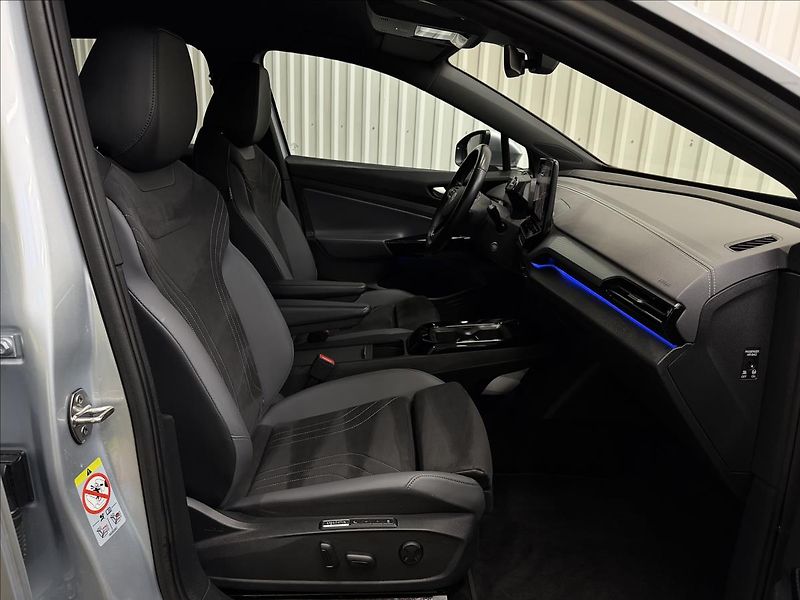 Volkswagen ID.4 ACC MASÁŽE HUD TČ TAŽNÉ 2XALU - fotka 40 z 45