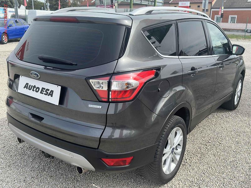 Ford Kuga (2019) 1.5EB, Navi, TZ, park.čidla - fotka 4 z 19