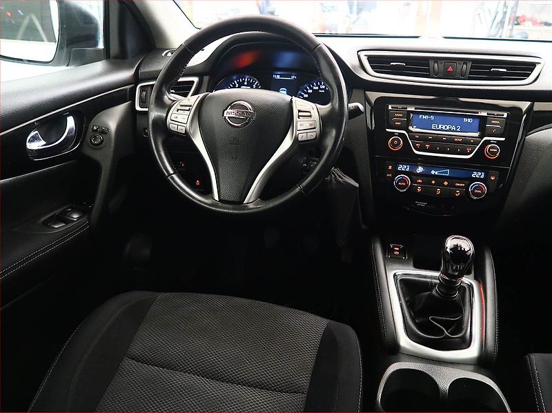 Nissan Qashqai (2017) 1.6 DIG-T, Serv.kniha - fotka 7 z 15