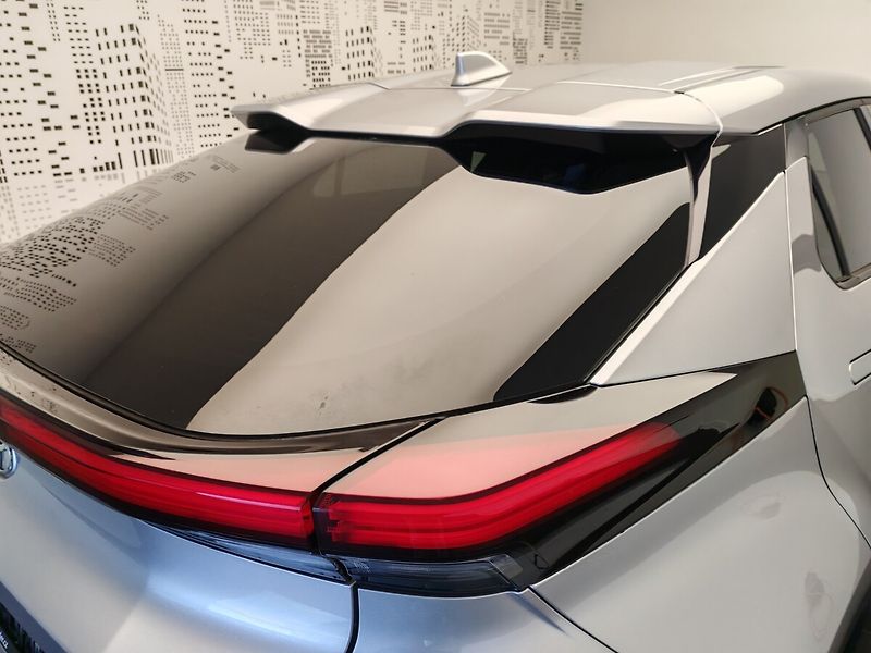 Toyota C-HR - fotka 11 z 41