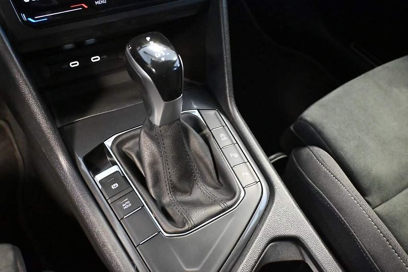 Volkswagen Tiguan Allspace (2023) 2.0 DSG LED ACC VIRTUAL Tažné - fotka 21 z 33