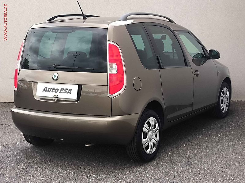 Škoda Roomster (2013) 1.6 TDi, Ambition, TZ - fotka 4 z 13