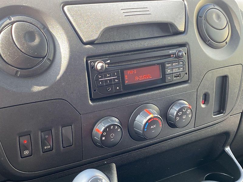 Renault Master (2016) 2.3 TDI - fotka 13 z 19