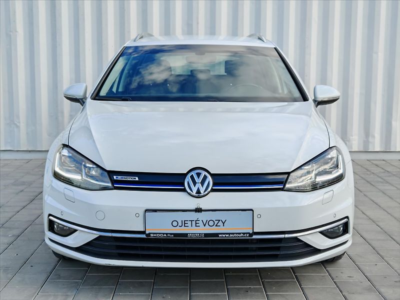 Volkswagen Golf 1,5   Variant Highline 1,5TDI - fotka 2 z 28