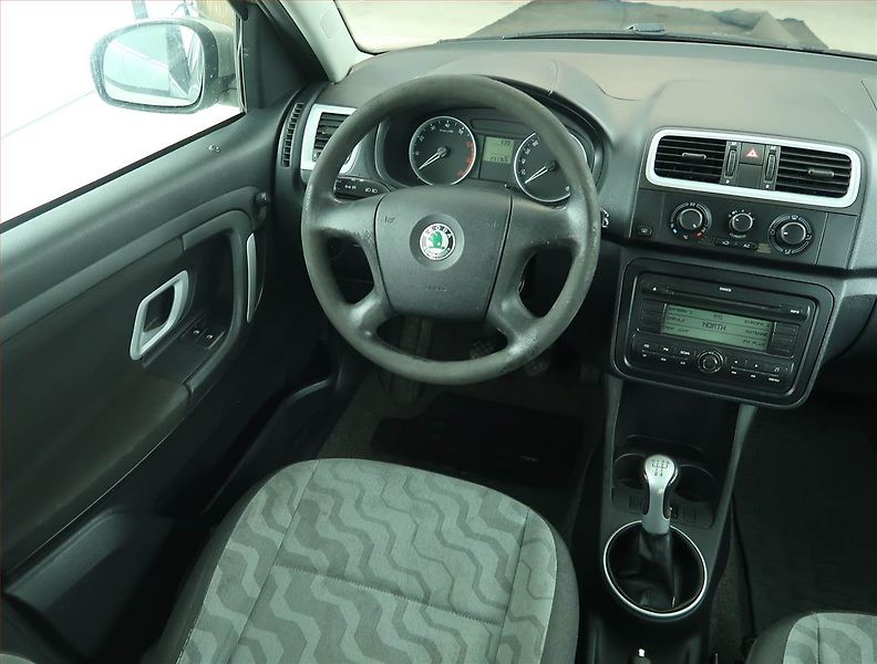 Škoda Roomster (2008) 1.4 16V, po STK, jezdí dobře - fotka 7 z 15