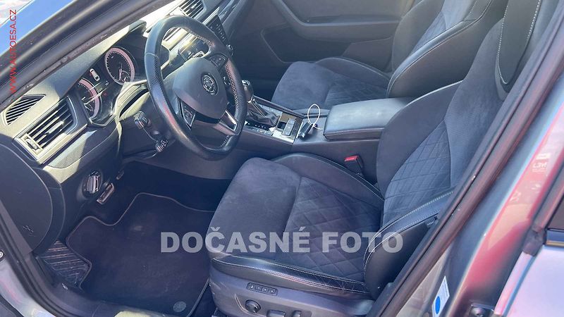 Škoda Superb (2018) 2.0TDi, AT, navi, bixen - fotka 3 z 3
