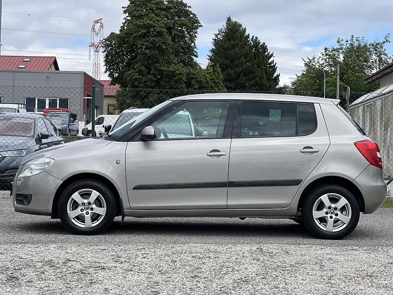 Škoda Fabia 1.2i 12v KLIMA KOUPENO V ČR - fotka 4 z 35