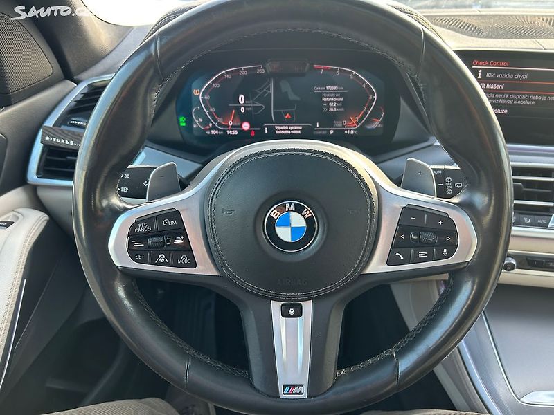 BMW X5 (2019) xDrive 40i - fotka 18 z 25