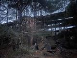 ...na okraji však najdete ruiny ohlodané zubem času.