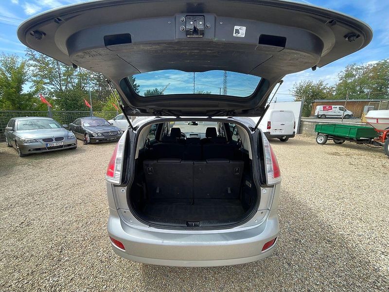 Mazda 5 2.0MZR-CD *105KW*7.MÍST*EL.DVE - fotka 21 z 36