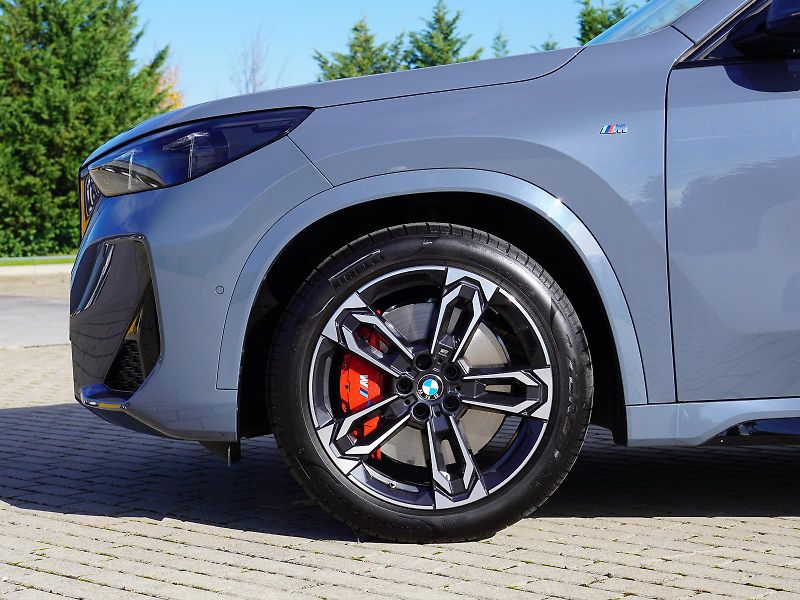 BMW X1 xDrive20d (U11) M Sport Paket - fotka 27 z 30