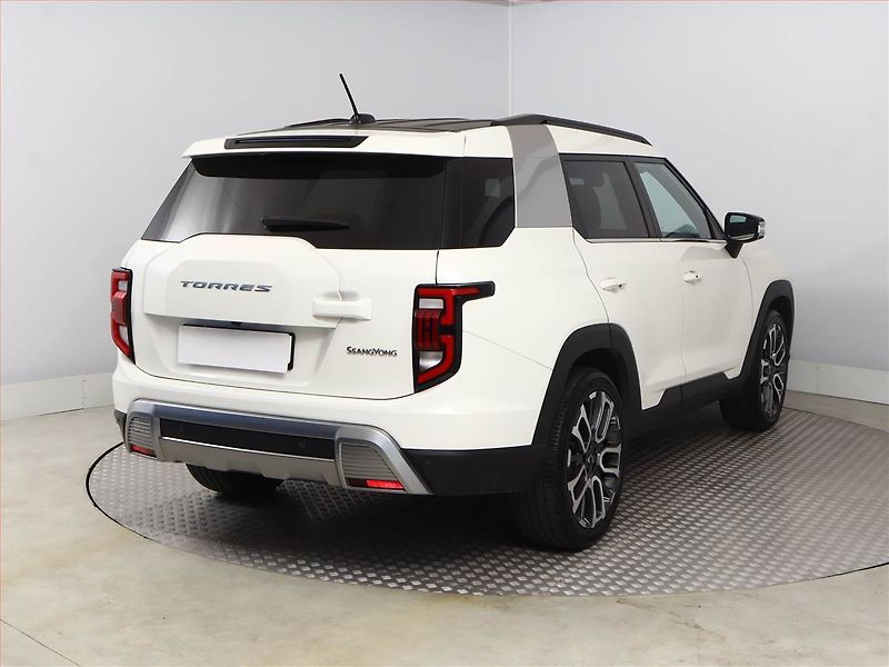 SsangYong Torres (2023) Premium 1.5 T-GDI, ČR, DPH - fotka 5 z 22