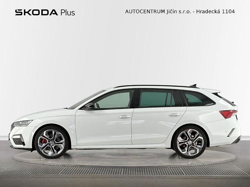 Škoda Octavia (2022) Combi 2.0TSI 180kW RS - fotka 3 z 38