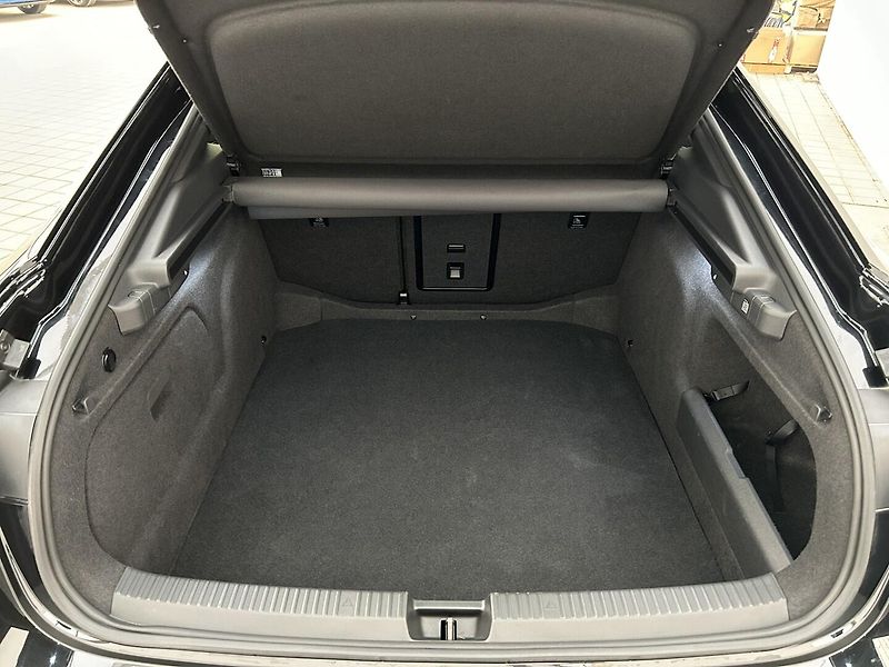Škoda Superb 2.0 TDI SportLine - fotka 25 z 27