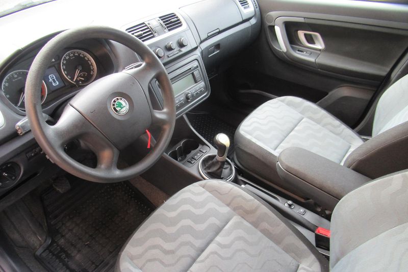 Škoda Roomster 1.9 TDi KLIMA VYHŘÍV.SEDAČKY - fotka 9 z 21