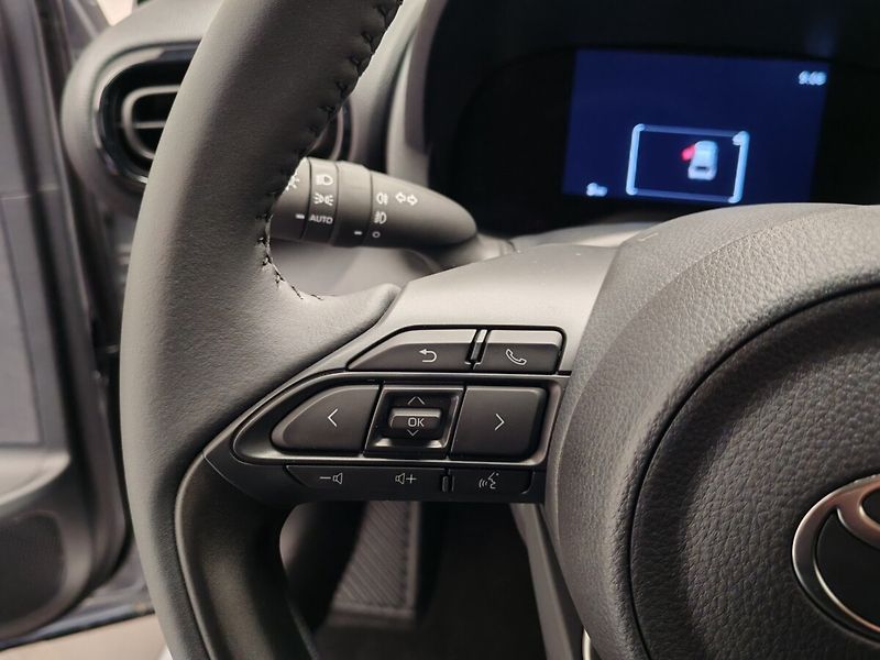 Toyota Yaris Cross 1.5 AT Hybrid Comfort - fotka 21 z 31
