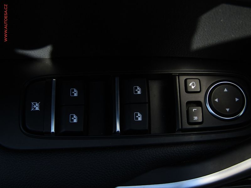 Kia XCeed (2023) 1.5 TGDi, ČR, AT, navi - fotka 11 z 19
