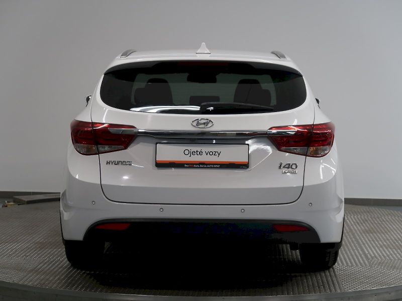 Hyundai i40 (2017) 1.7CRDI 104KW NAVI - fotka 9 z 34