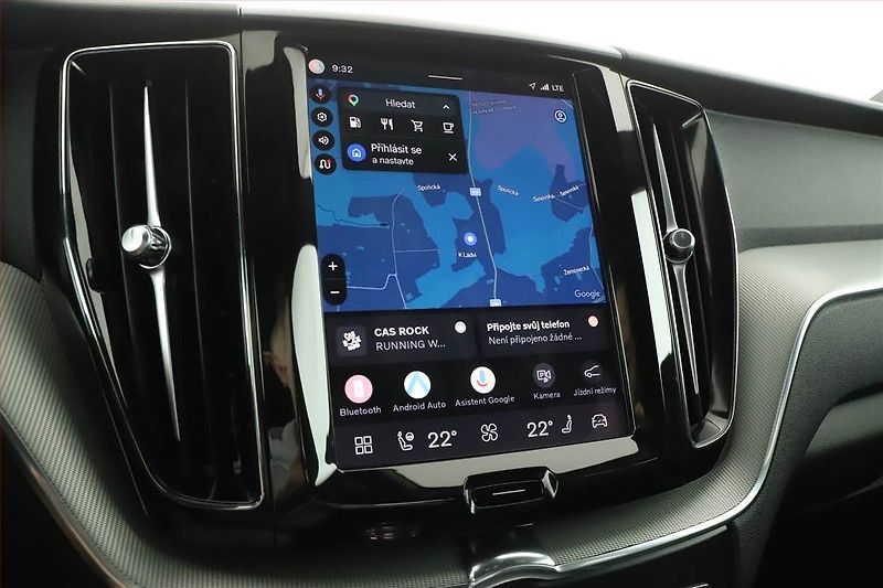 Volvo XC60 (2023) B4 AWD - fotka 9 z 25