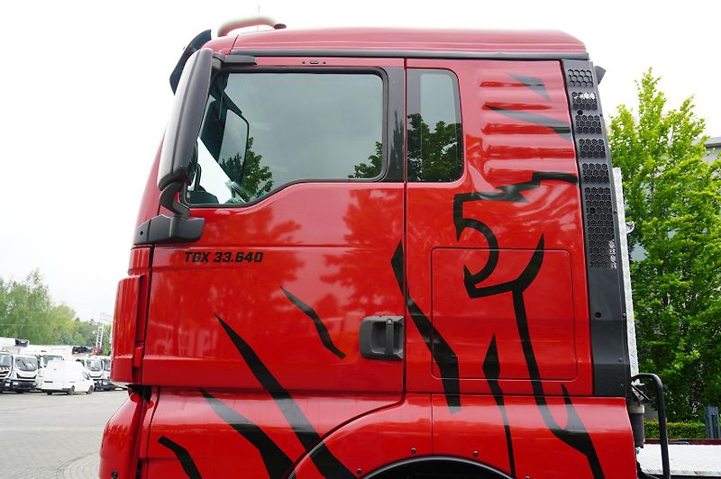 MAN TGX (2020) 33.640 6x4 tractor unit / 70 t - fotka 11 z 24