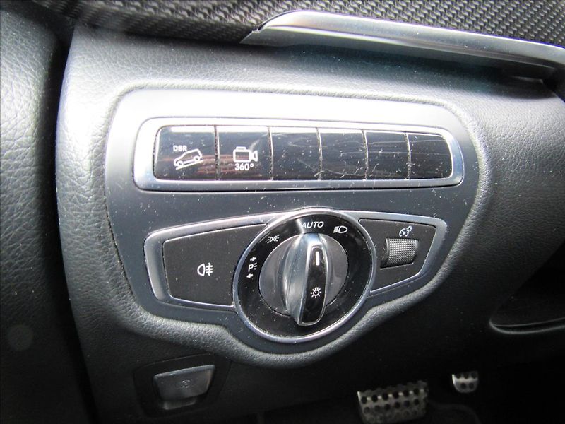 Mercedes-Benz Třídy V 2,1 V250 Avantgarde Long Autom - fotka 29 z 35