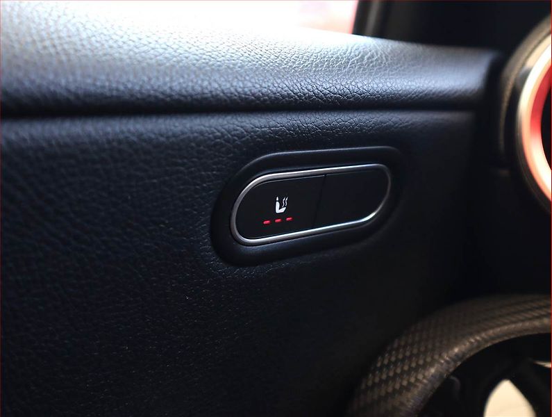 Mercedes-Benz Třídy A (2019) A 180 d, Automat, Kůže, Navi - fotka 27 z 27