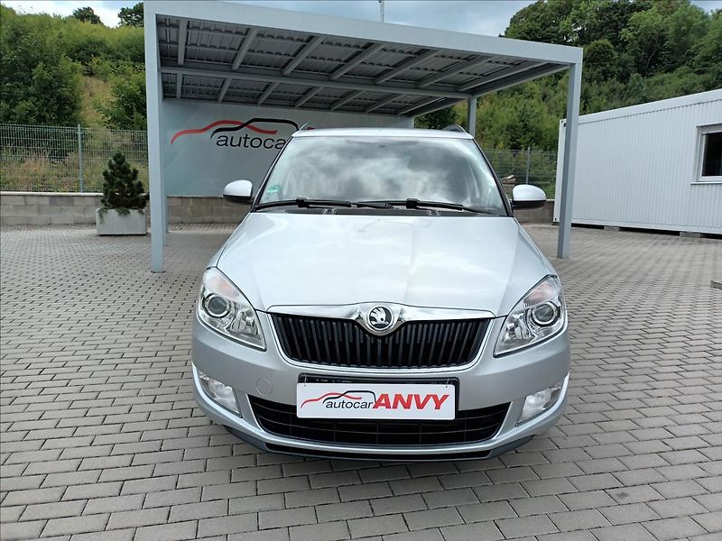 Škoda Fabia 1,6 TDI,77KW,1MAJ,TAŽNÉ,VÝHŘEV - fotka 2 z 37