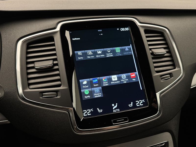 Volvo XC90 B5 AWD MOMENTUM AUT - fotka 37 z 42