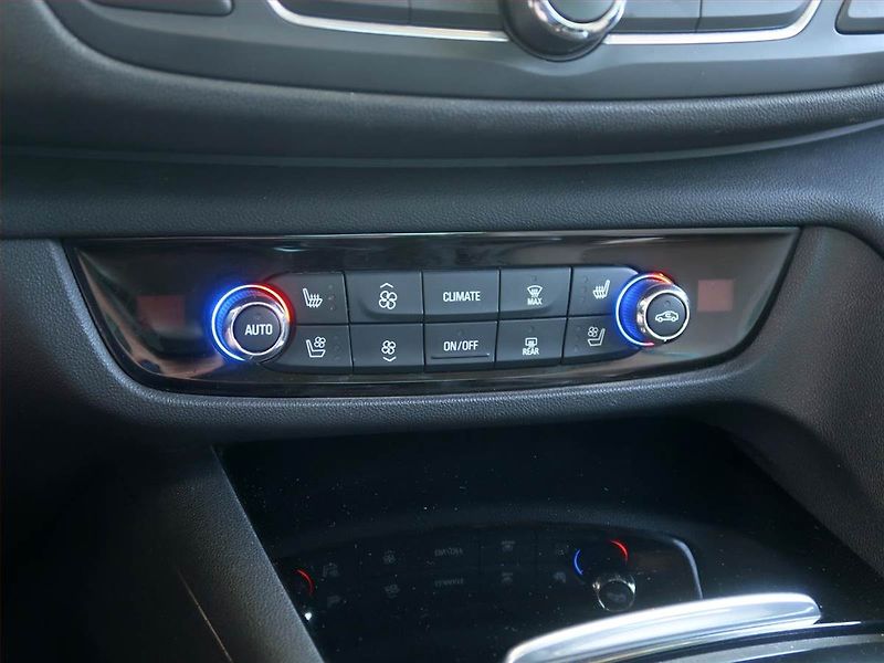 Opel Insignia (2020) 1.6 CDTI, Serv.kniha, Kůže - fotka 12 z 19