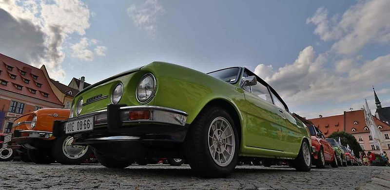 Setkání majitelů vozů Škoda 110R v Chebu.