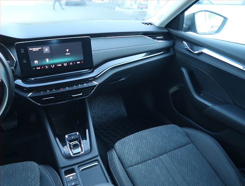 Škoda Octavia (2023) 2.0 TDI, Automat, ČR,1.maj - fotka 8 z 20