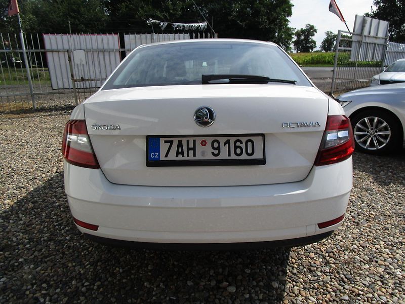 Škoda Octavia 1,6TDI-88KW-KOUPEN ČR-NOVÁ STK - fotka 4 z 15